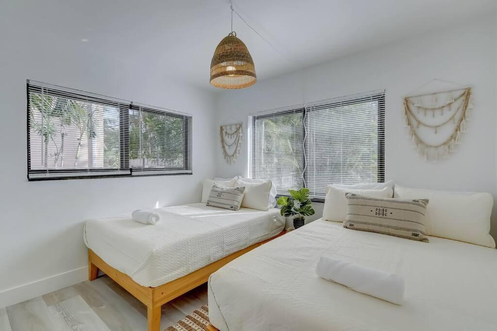 Chic Retreat: 2Br Apartment! Форт-Лодердейл Екстер'єр фото